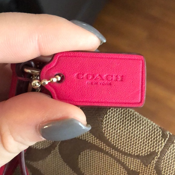 Coach wristlet - Picture 3 of 3